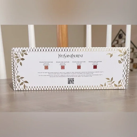 ❌SOLD❌ YSL Beauty Lipstick Set with Pouch & Box included - Picture 6 of 6